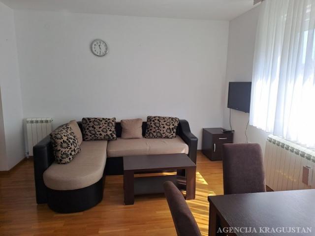 Izdavanje, Stan, 58. 00m2 , Centar