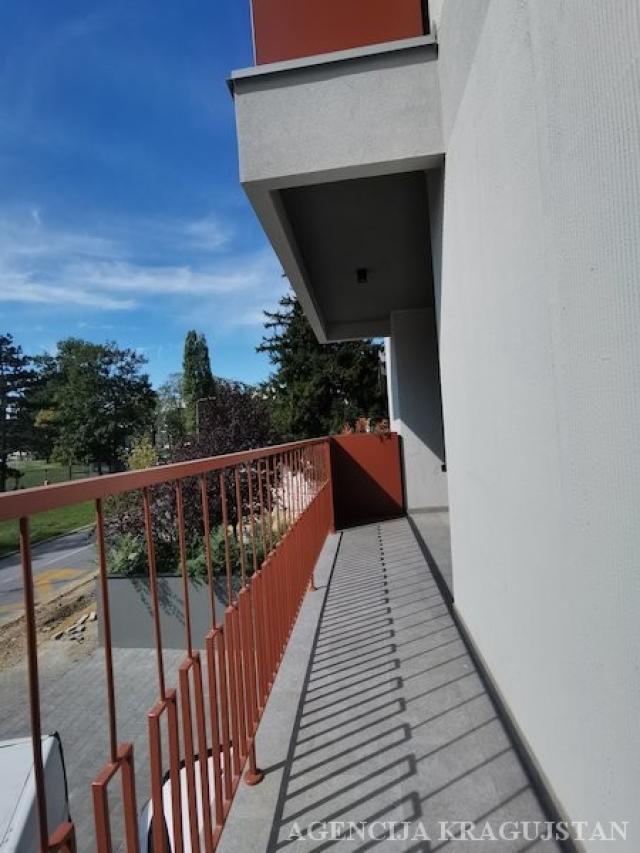 Izdavanje, Stan, 61. 00m2 , Vašarište