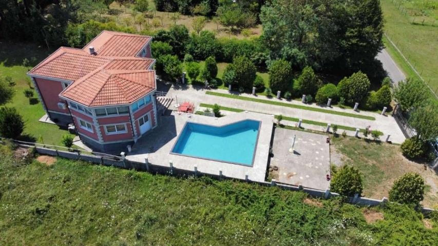 Two-story house with pool, Danilovgrad, Jastreb