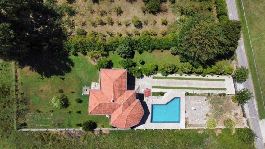 Two-story house with pool, Danilovgrad, Jastreb