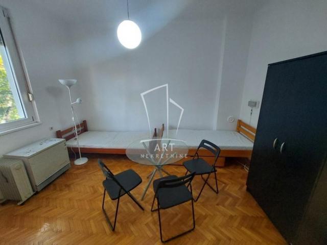 Đeram pijaca, Bulevar kralja Aleksandra, 30m2 ID#8856