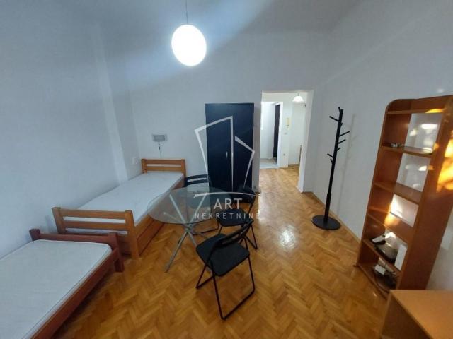 Đeram pijaca, Bulevar kralja Aleksandra, 30m2 ID#8856