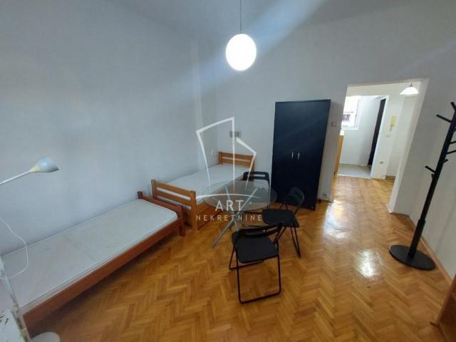 Đeram pijaca, Bulevar kralja Aleksandra, 30m2 ID#8856