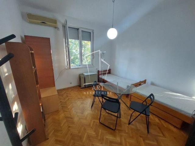 Đeram pijaca, Bulevar kralja Aleksandra, 30m2 ID#8856