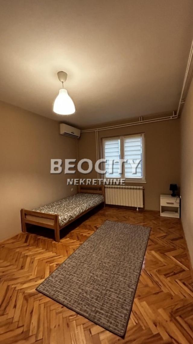 Novi Beograd, Bežanija, Vinogradska, 5. 0, 100m2, 950EUR