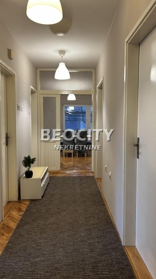 Novi Beograd, Bežanija, Vinogradska, 5. 0, 100m2, 950EUR