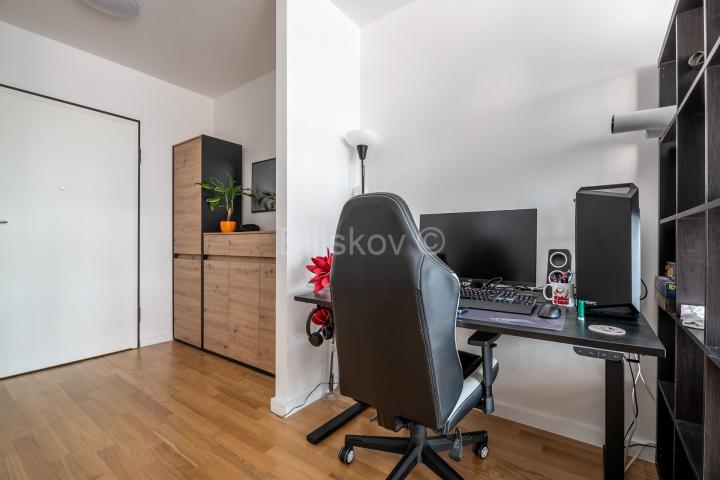 Prodaja, Zagreb, Siget, 59m2, namješten, spremište, garaž. PM (prodaja)