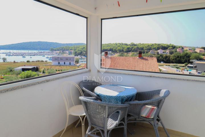 Pomer, a beautiful apartment with a sea view!