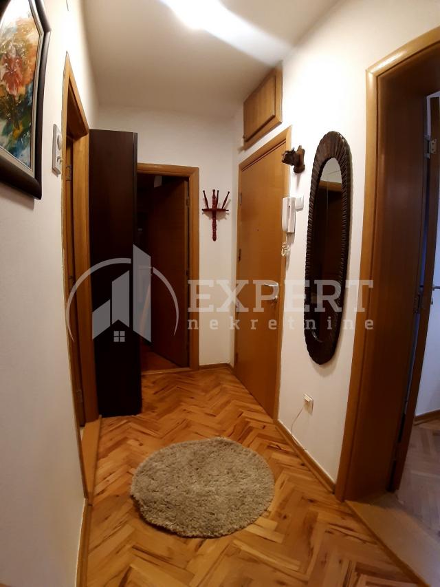 Prodaja, Stan, 60m2 , Mediana