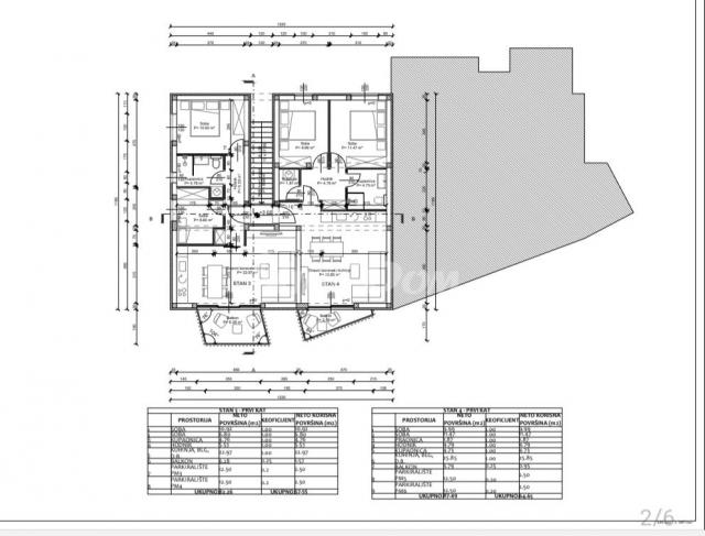 Apartman  dvosoban na katu blizina centra 400 metara plaža Jadro