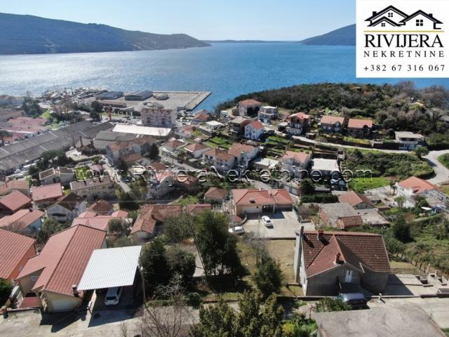 Ground floor house with a land view of the sea Zelenika Herceg Novi