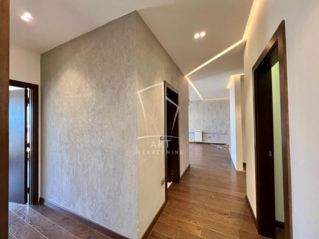 Manjež, lux penthouse 133+35m2 ID#8867