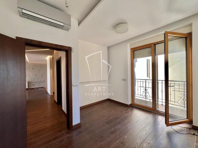 Manjež, lux penthouse 133+35m2 ID#8867