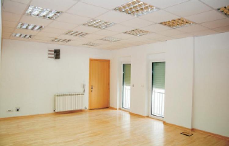 ZEMUN ZEMUN 200m2 , 1500e