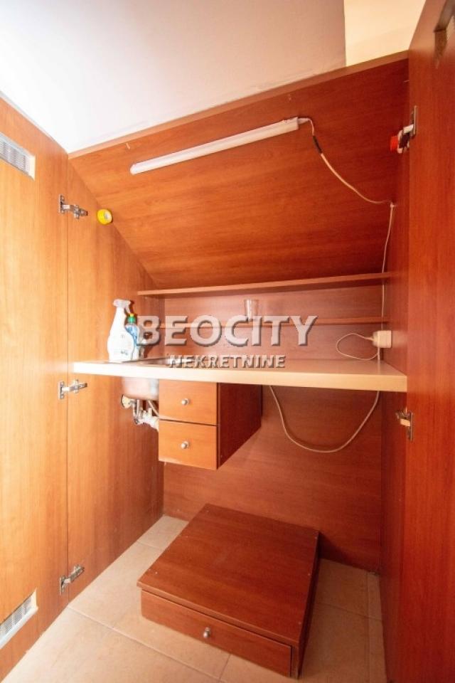 Zvezdara, Kluz, Milana Rakića , 4. 5, 350m2, 2800EUR