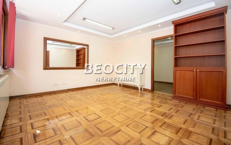 Zvezdara, Kluz, Milana Rakića , 5. 0, 450m2, 3800EUR