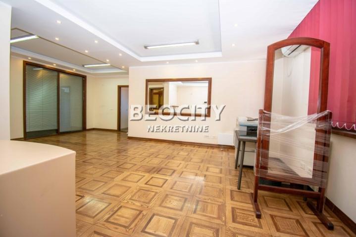 Zvezdara, Kluz, Milana Rakića , 5. 0, 450m2, 3800EUR