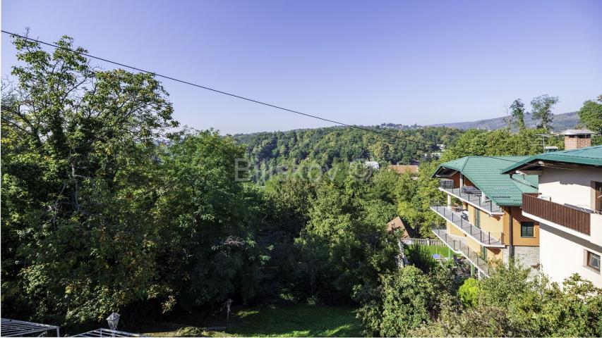 Prodaja, Zagreb, Gračani, troetažna samostojeća kuća, okućnica, garaža