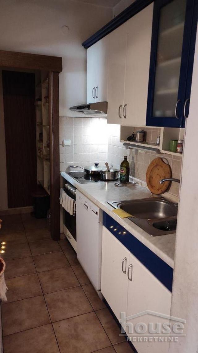 Izdavanje NOVI SAD, BULEVAR, kv: 60, € 800, ID: 9116667