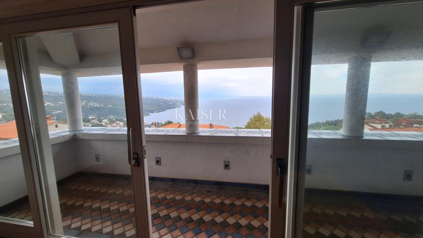 Opatija, surroundings, family house with garage and view of Kvarner