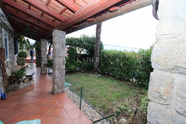 Opatija, surroundings, family house with garage and view of Kvarner