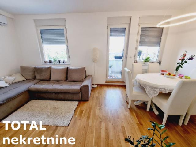 4 Četvorosoban stan NOVI SAD, 169950€