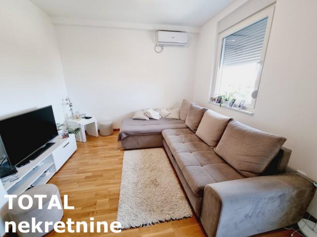 4 Četvorosoban stan NOVI SAD, 169950€