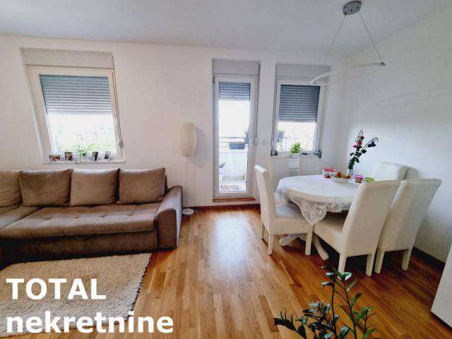 4 Četvorosoban stan NOVI SAD, 169950€