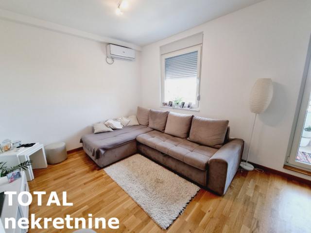 4 Četvorosoban stan NOVI SAD, 169950€