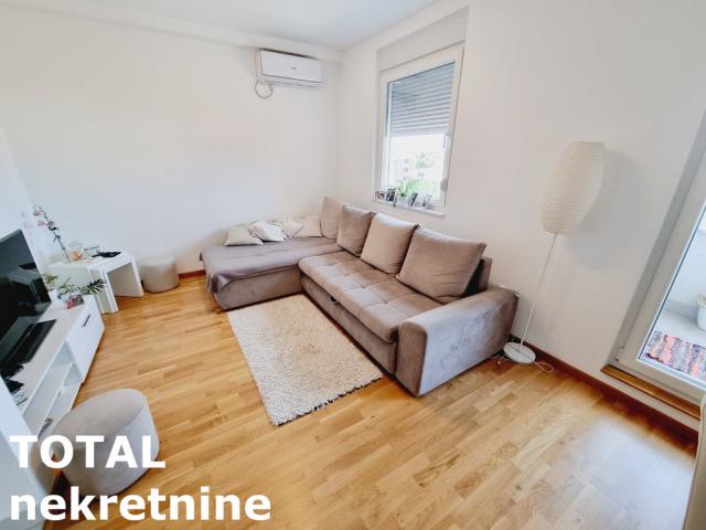 4 Četvorosoban stan NOVI SAD, 169950€