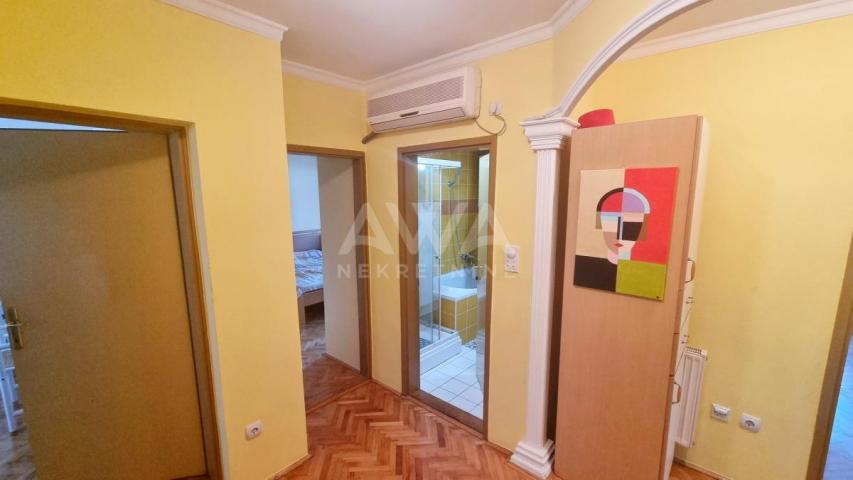 Renovirani namešten trosoban 80m2, prizemlje