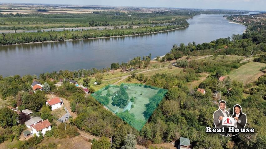 Imanje sa pogledom na Dunav na pola sata od grada