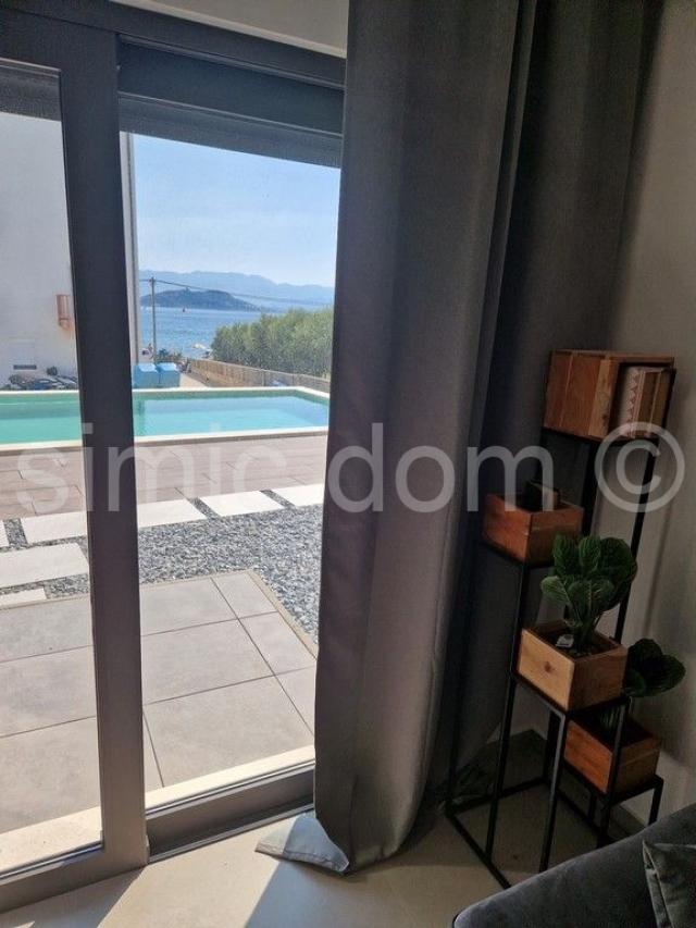 Novi apartman 50m od plaže, Slatine