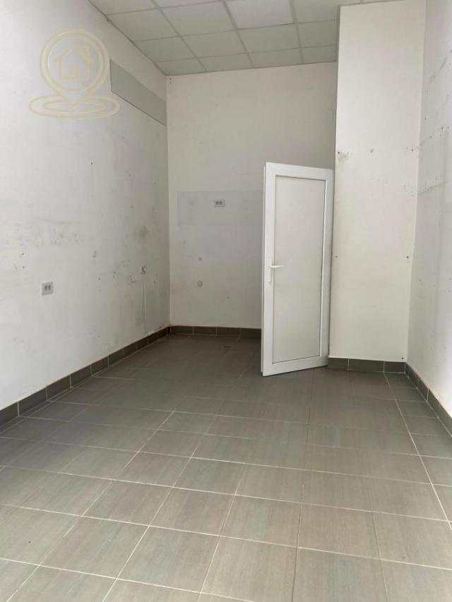 Izdavanje komercijalnog lokala – 20 m², Niš