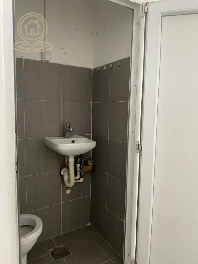 Izdavanje komercijalnog lokala – 20 m², Niš