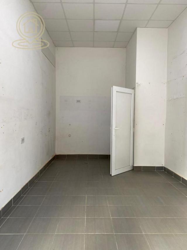 Izdavanje komercijalnog lokala – 20 m², Niš