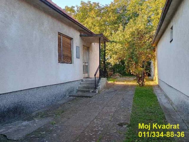 Surčin, centar - Radnička, 120m2