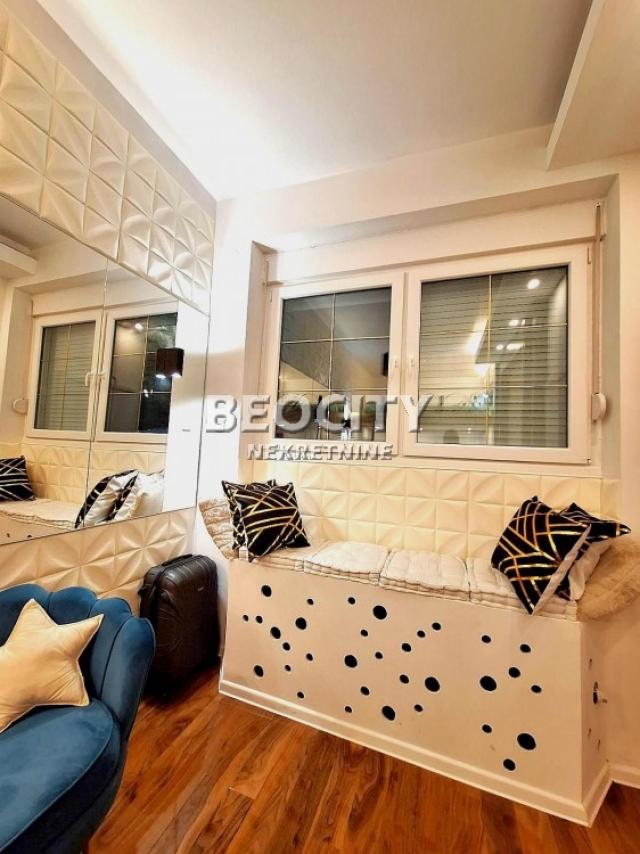 Novi Sad, Centar, Vuka Karadžića, 1. 5, 28m2, 76000EUR