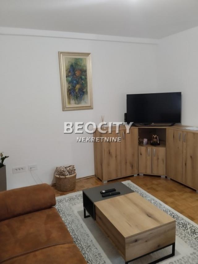 Novi Sad, Liman 2, Bulevar cara Lazara , 2. 5, 62m2, 700EUR LUX RENOVIRAN!