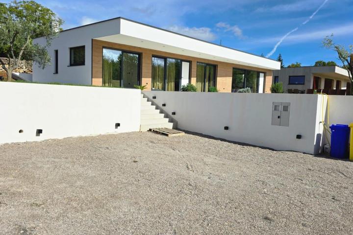 Istra, Labin - moderna samostojeća villa s dva stana i bazenom, NKP 176. 15 m2