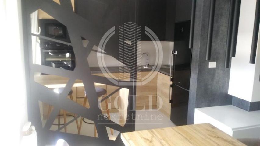 LUX dvosoban stan sa parking mestom 48. 00m2, 700eur ID#2496