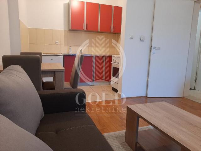 Novi Sad-Bulevar Evrope, 38. 00m2, 300 eur ID#2536