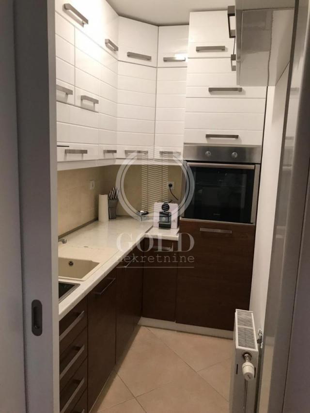 Dvoiposoban stan sa garažom u suterenu! Đorđa Rajkovića, 51. 00m2, 700 eur ID#3466