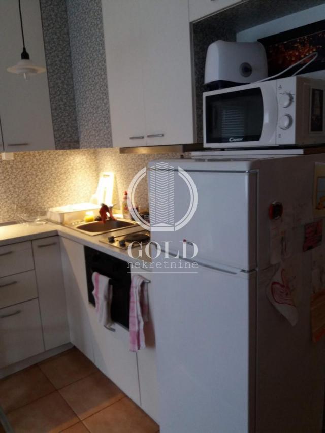 Izdavanje-Jednoisposoban, Bulevar Evrope, 370eur! ID#8160