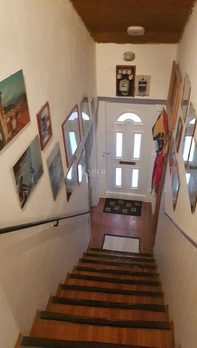 Krk, historical center - terraced house 70m2 with sea view