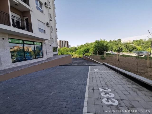 Izdavanje, Lokal, 135. 00m2 , Bubanj