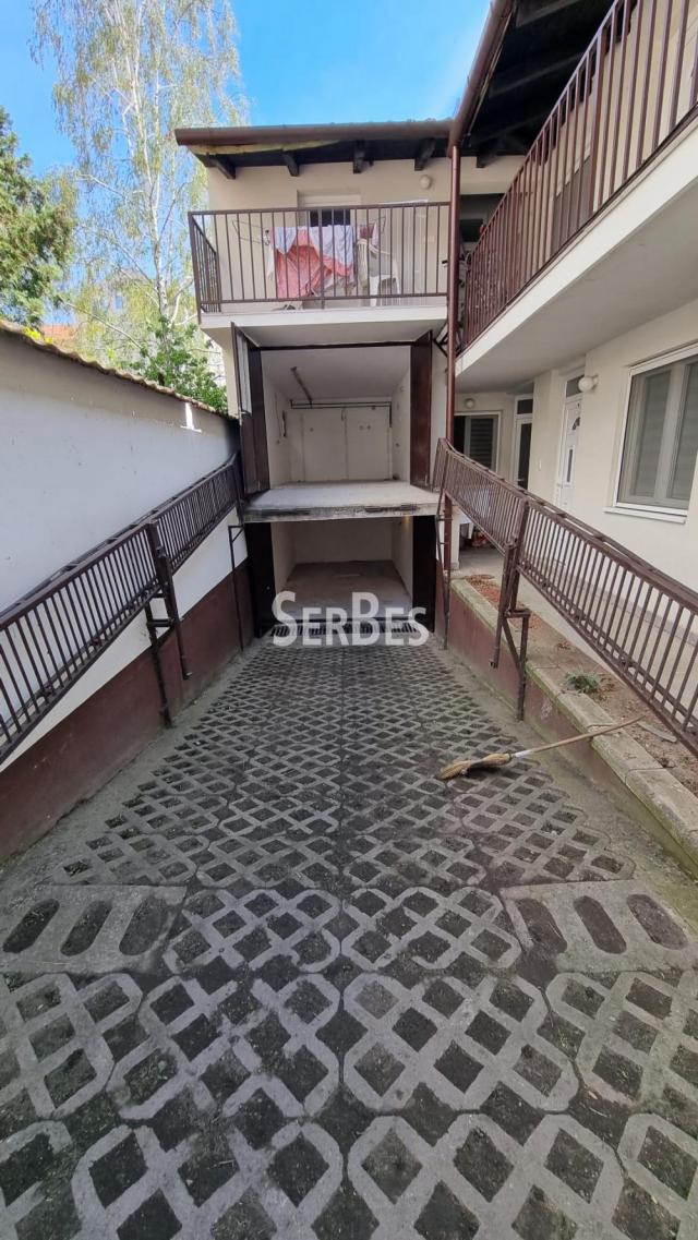 Prodajem duplex garazu 14m2 +14m2 na Grbavici ID#1574