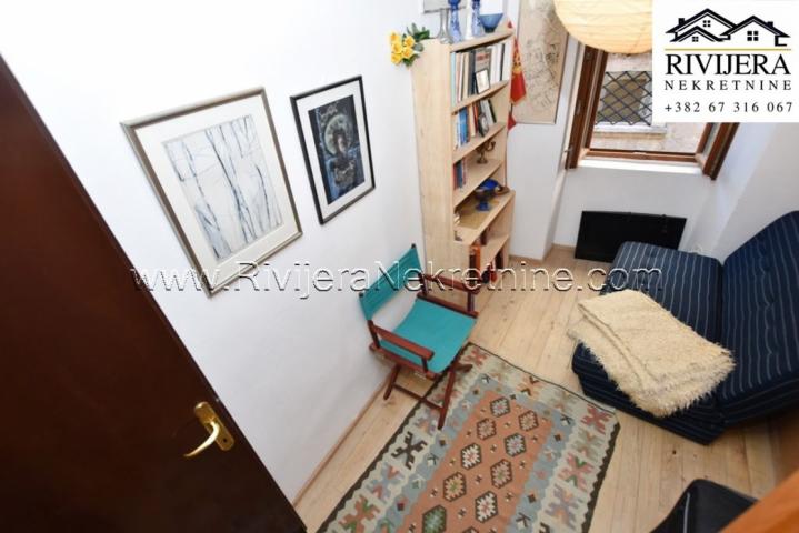 Two-bedroom apartment in the old town of Herceg Novi