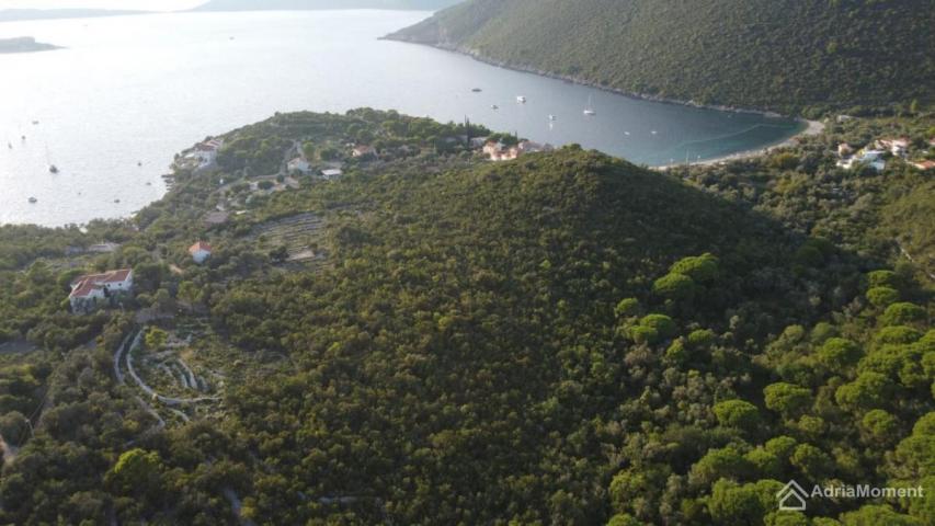 Zemljište na Luštici - za izgradnju hotelskog kompleksa