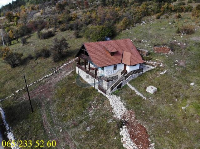 Zlatibor planina - Draglica, kuća 277m2 na 40 ari placa